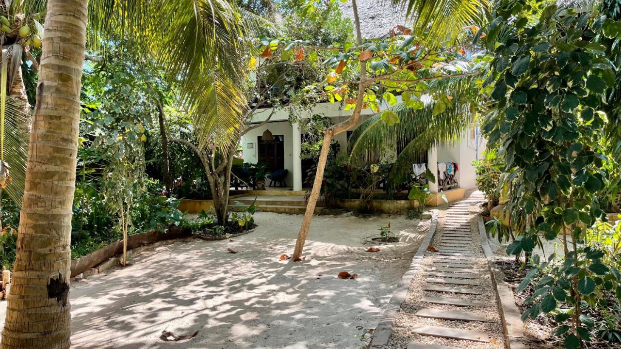 Atii Garden Bungalows Нунгви Экстерьер фото