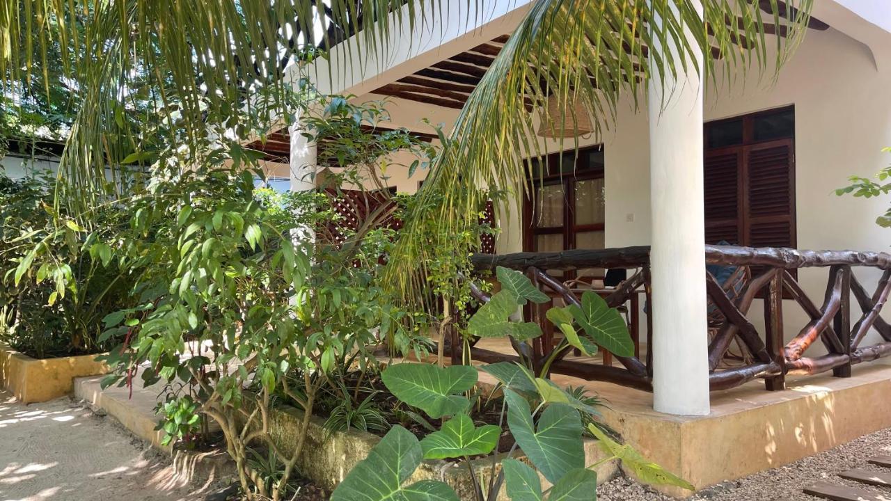 Atii Garden Bungalows Нунгви Экстерьер фото