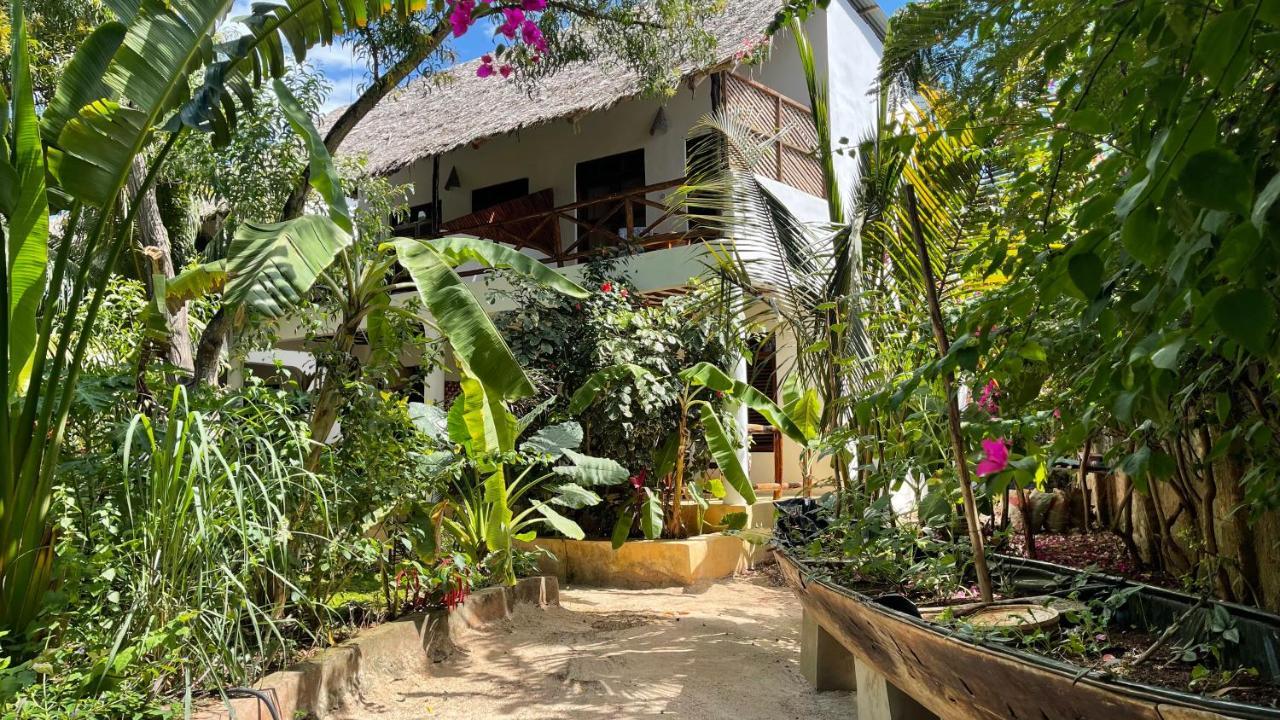 Atii Garden Bungalows Нунгви Экстерьер фото