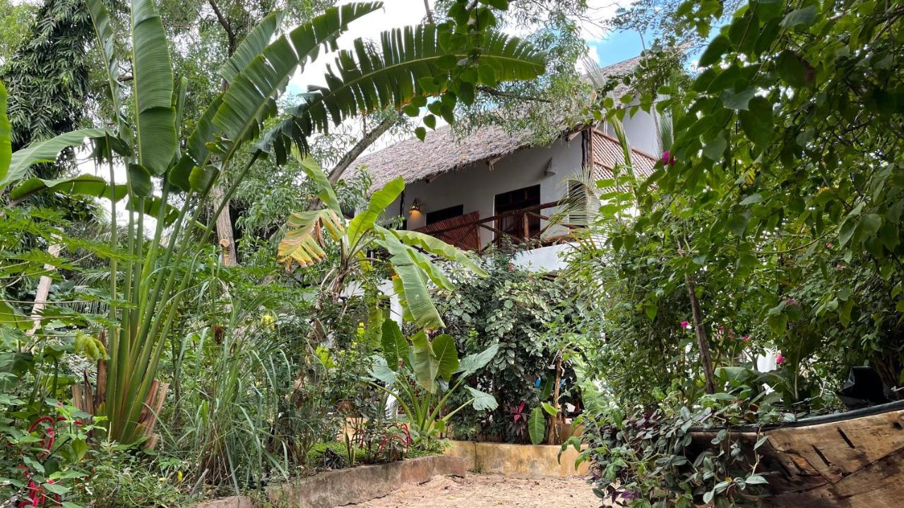 Atii Garden Bungalows Нунгви Экстерьер фото