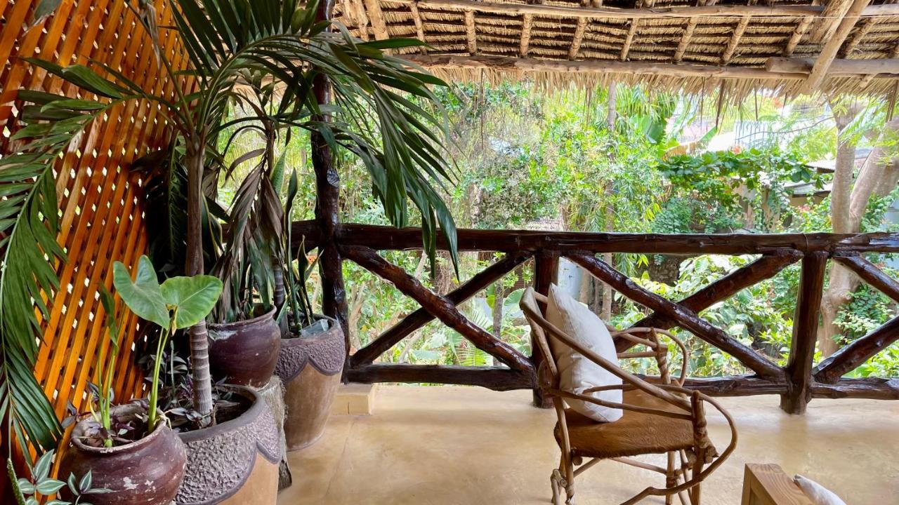 Atii Garden Bungalows Нунгви Экстерьер фото